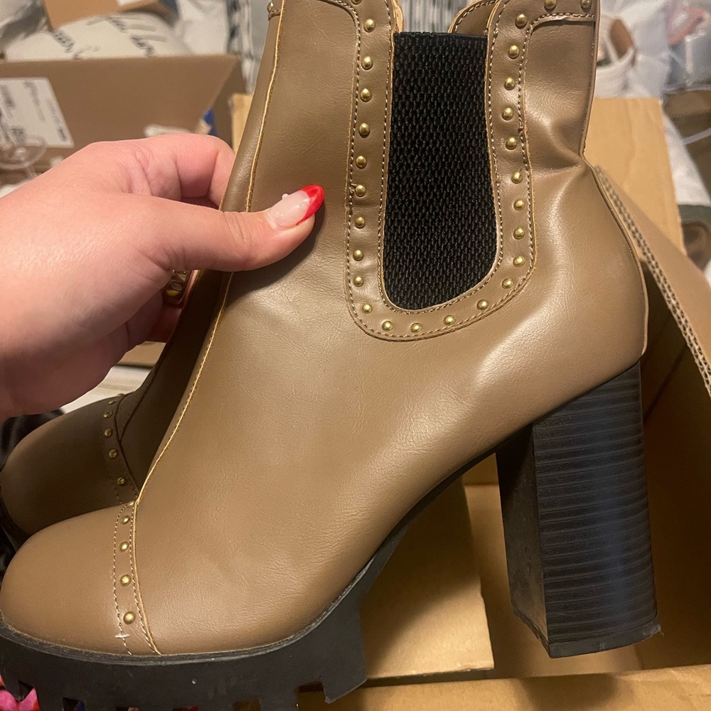 Stylish Tan Ankle Boots for Women